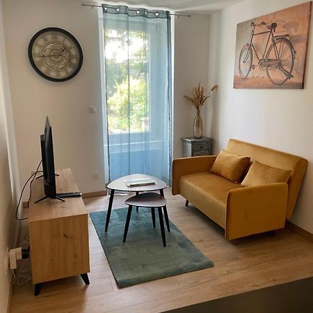 Bryas 1 - Appartement Charmant Châteauroux Exterior foto